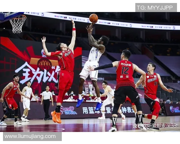 火箭队与勇士队激战NBA直播精彩瞬间回顾及赛前分析