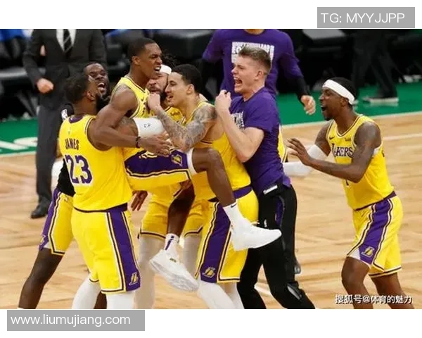 热火与湖人第一节精彩对决录像回顾分析与亮点总结